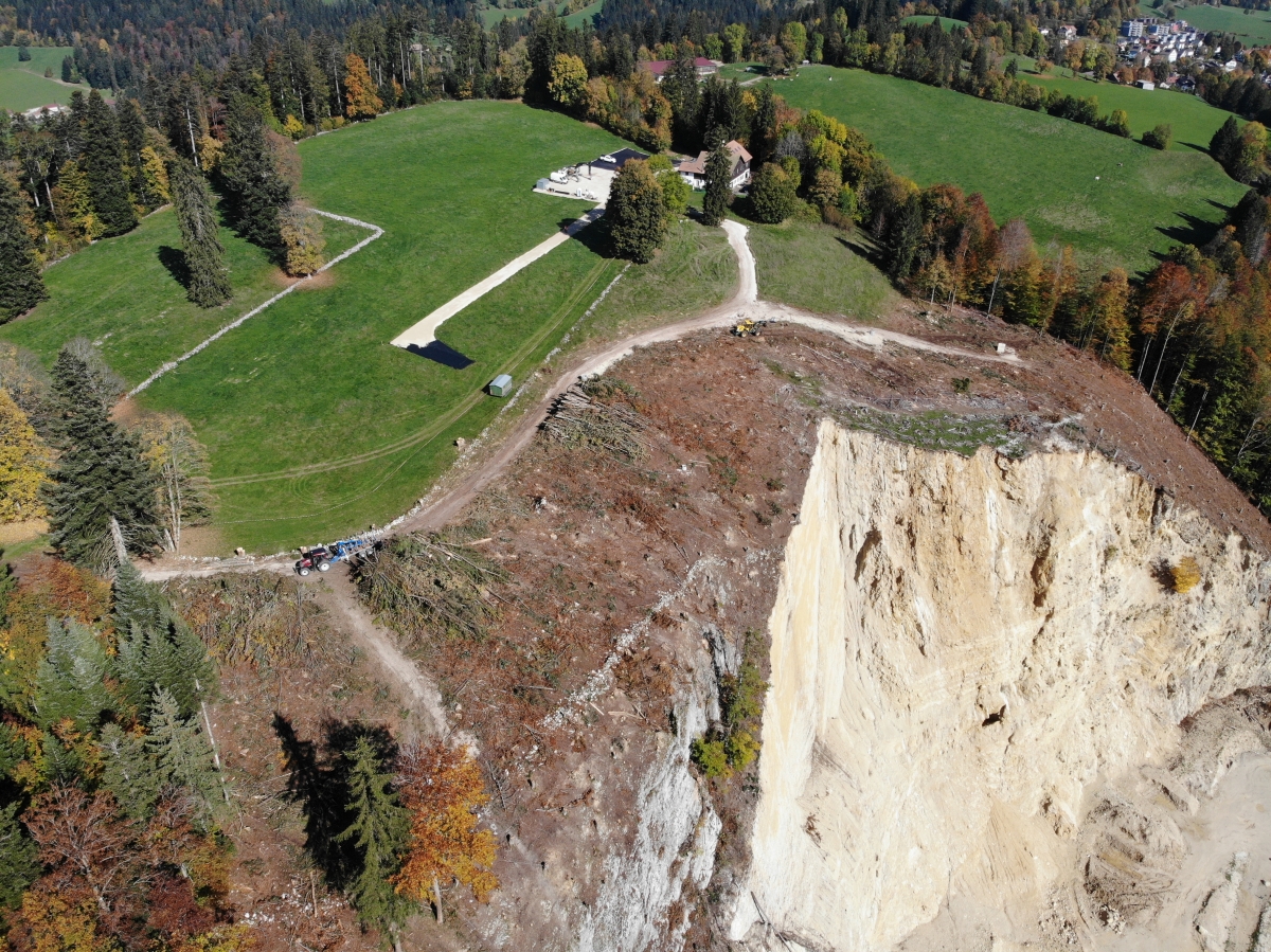 Début des travaux de minage à la Carrière 